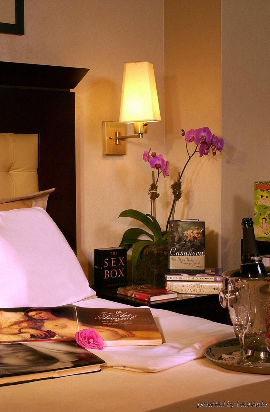Library Hotel By Library Hotel Collection Нью-Йорк Номер фото